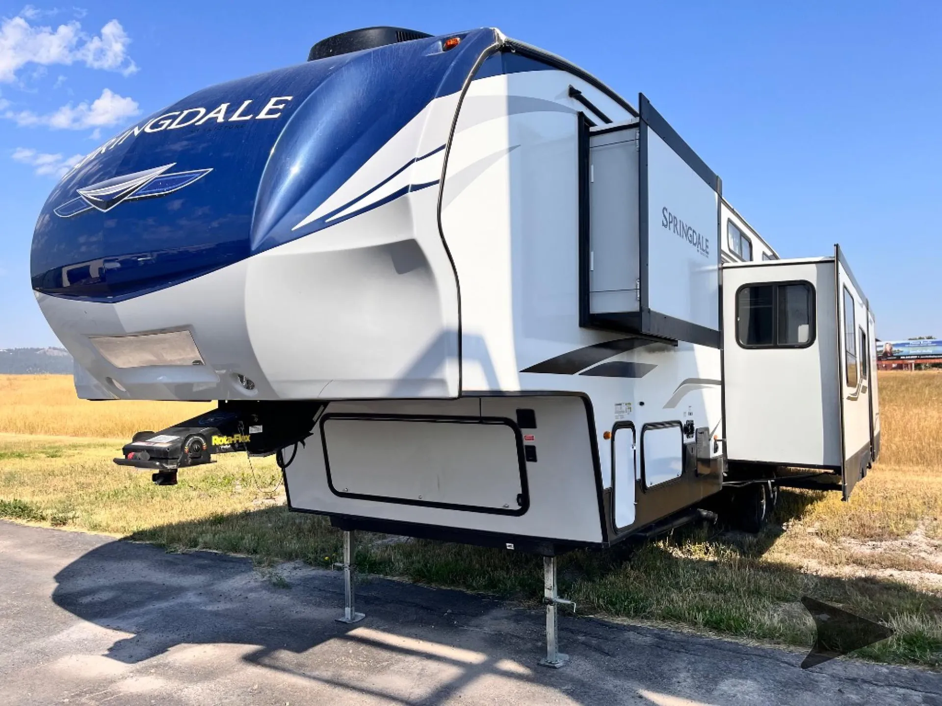 2021 Keystone Springdale 340FWBH - Photo 4