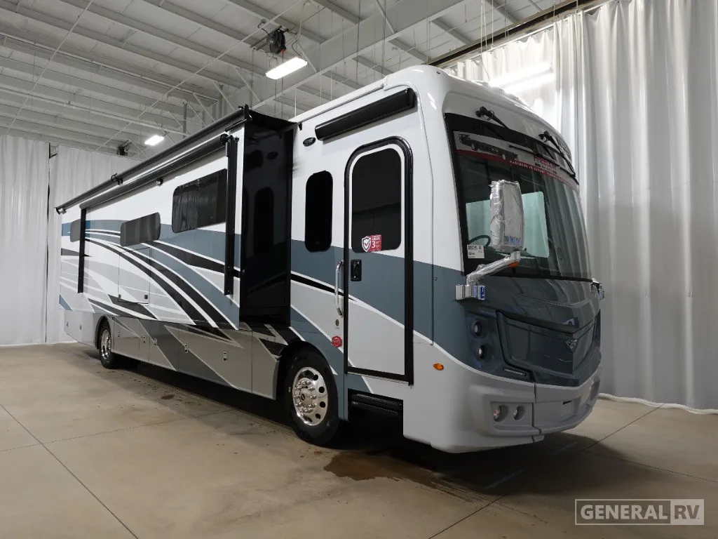 2026 Fleetwood Discovery 38W - Photo 2