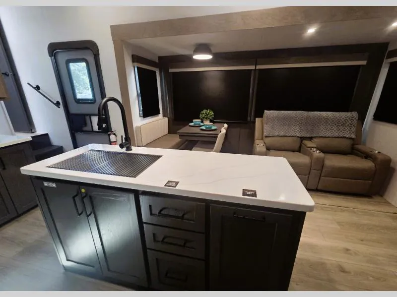 2026 Forest River Rockwood Signature R361RLS, Photos photo 10
