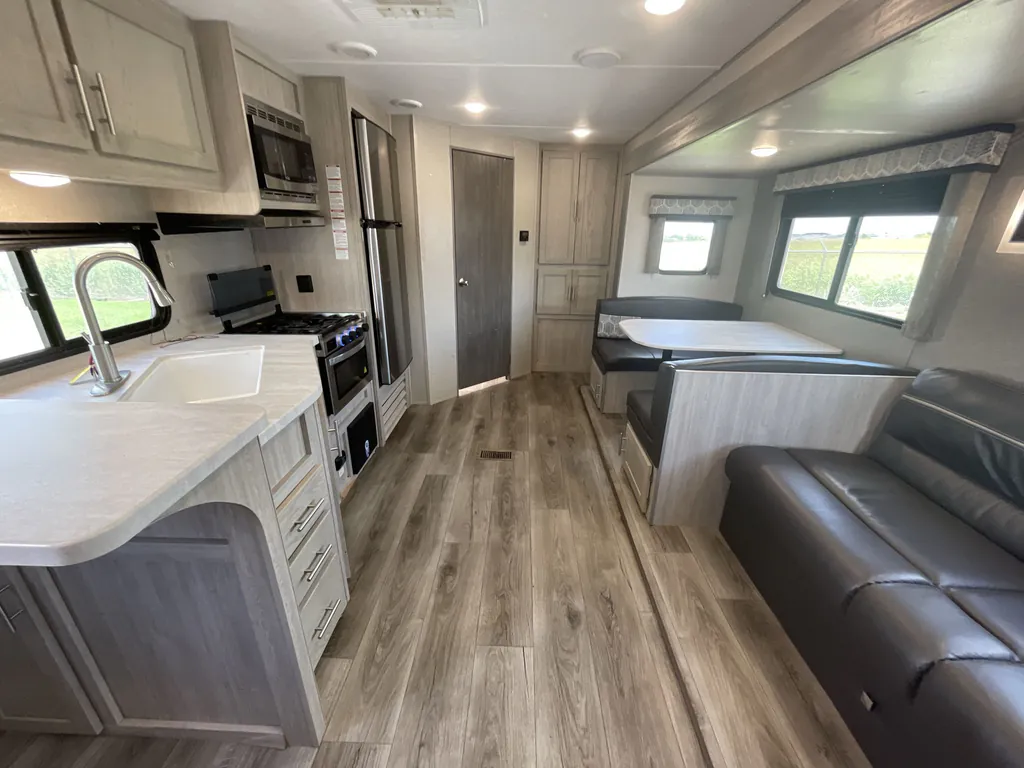 2023 Coachmen Catalina Legacy Edition 243RBS, Photos photo 2
