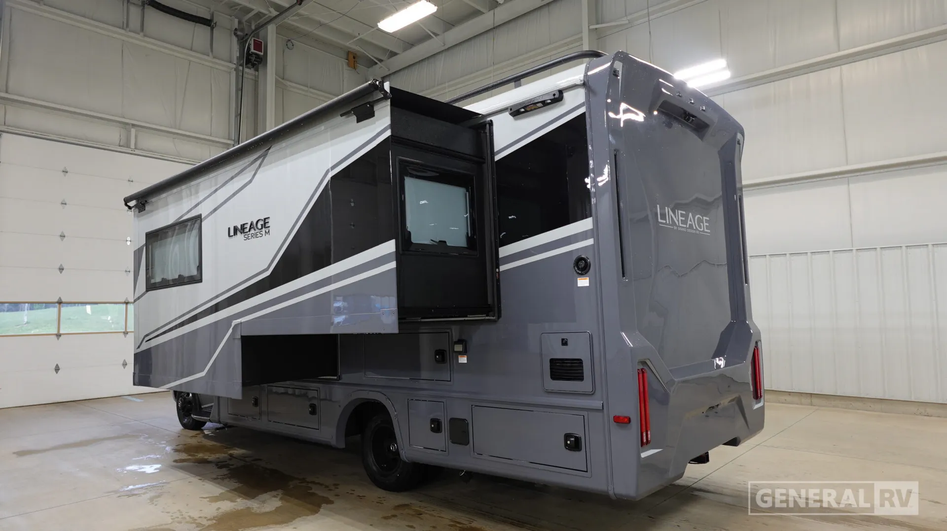 2027 Grand Design Lineage Series M 25FW - Photo 4