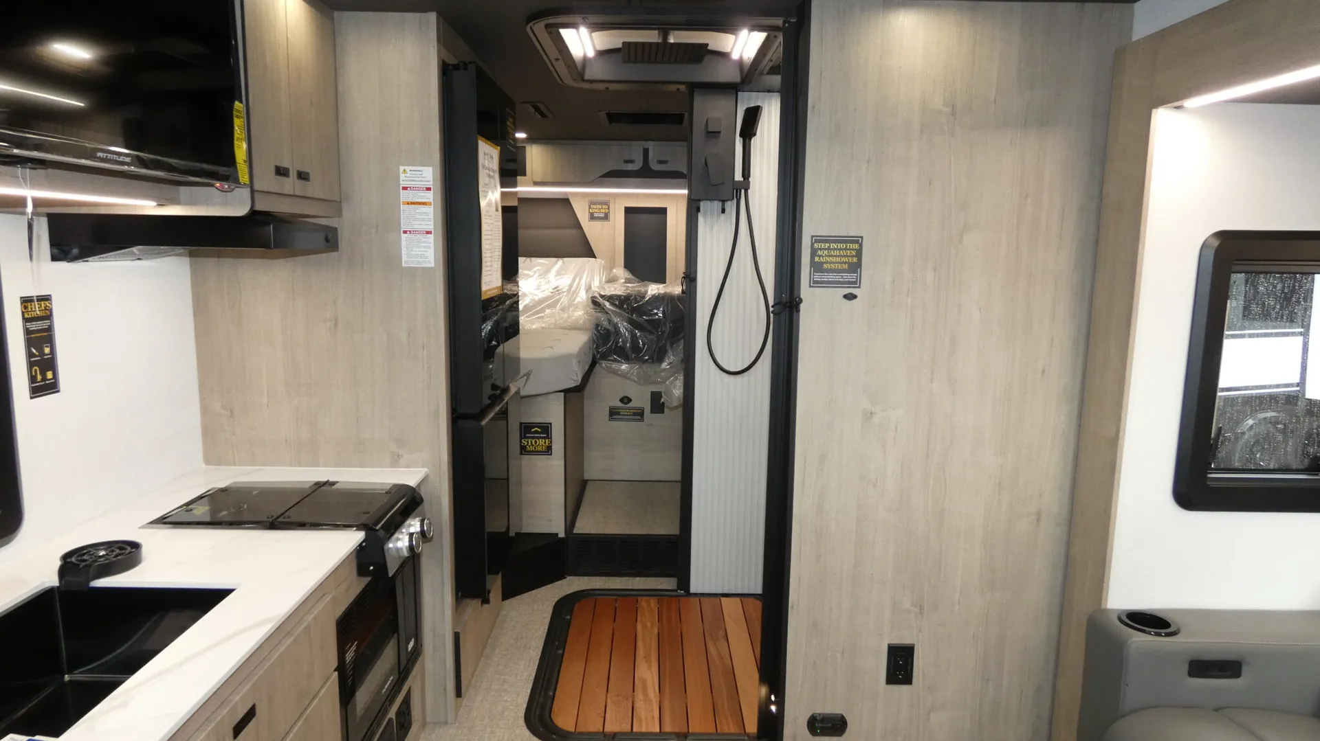 2026 Grand Design Lineage Series M 25TK - Photo 3
