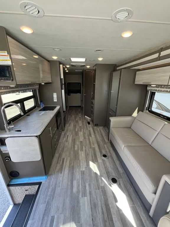 2023 Thor Motor Coach Vegas 25.7 - Photo 4