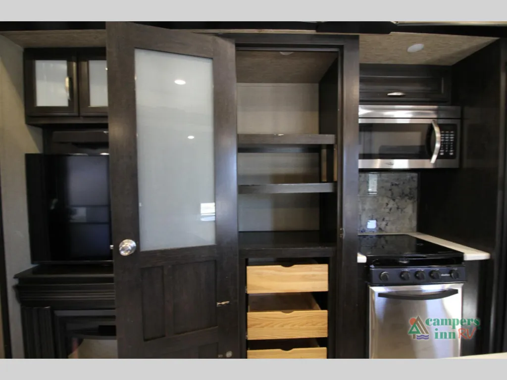 2016 Grand Design Momentum 380TH, Photos photo 51