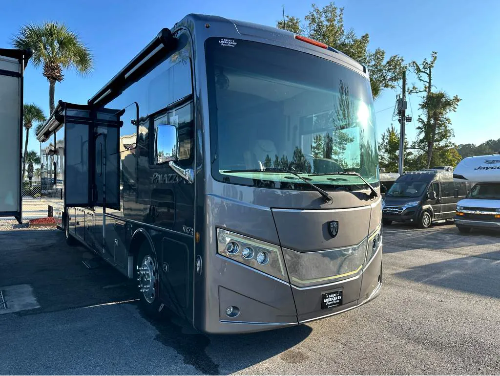 2023 Thor Motor Coach Palazzo 37.6 - Photo 2