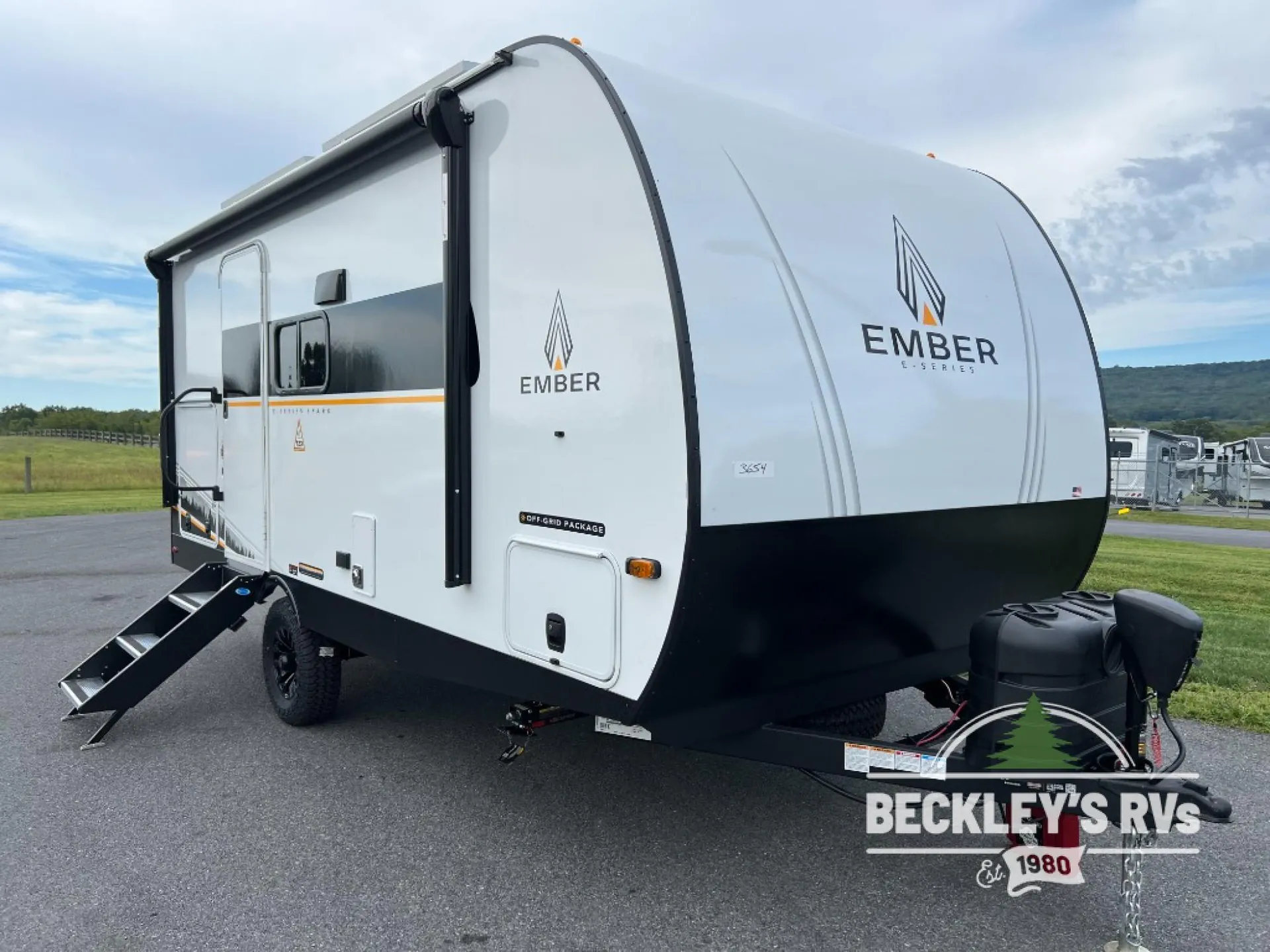 2026 Ember RV E-Series 18RBE - Photo 2