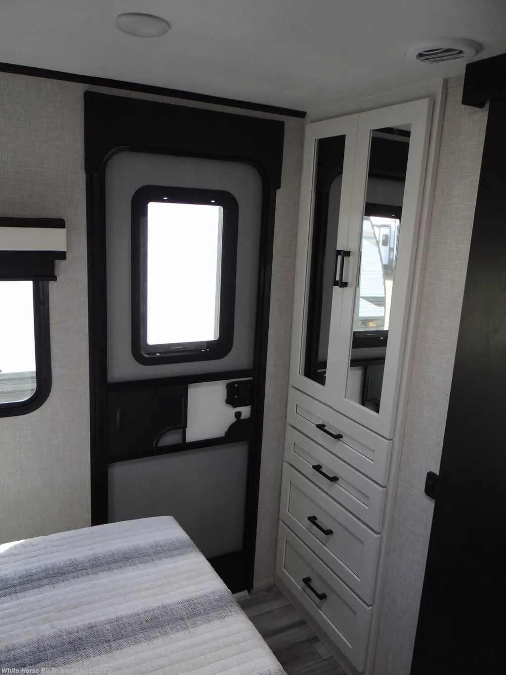 2025 Jayco Jay Feather 29RL, Photos photo 7