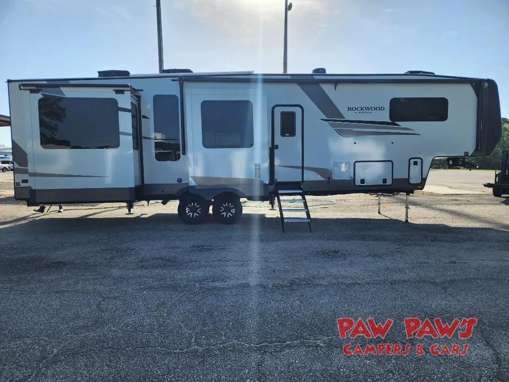 2026 Forest River Rockwood Signature 404SRK - Photo 3