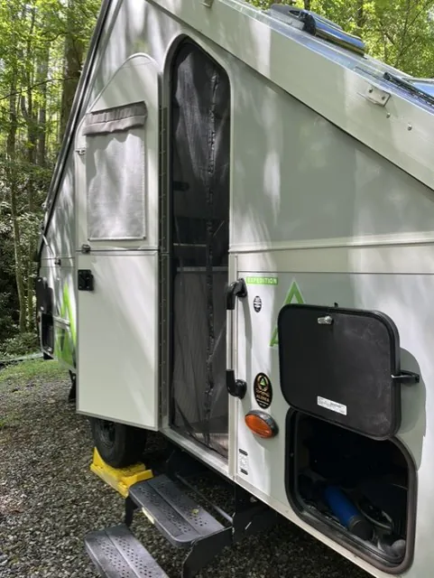 2025 Aliner Expedition Permanent Bed - Photo 3