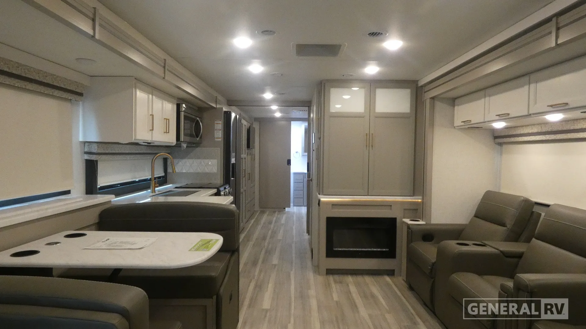 2026 Thor Motor Coach Windsport 36H - Photo 3