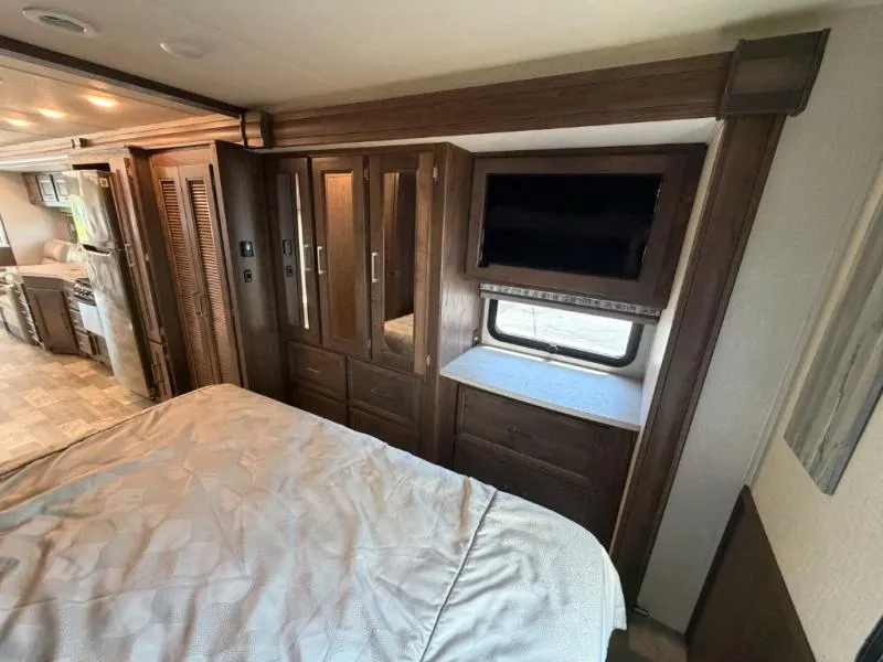 2020 Coachmen Mirada 35OS - Photo 3