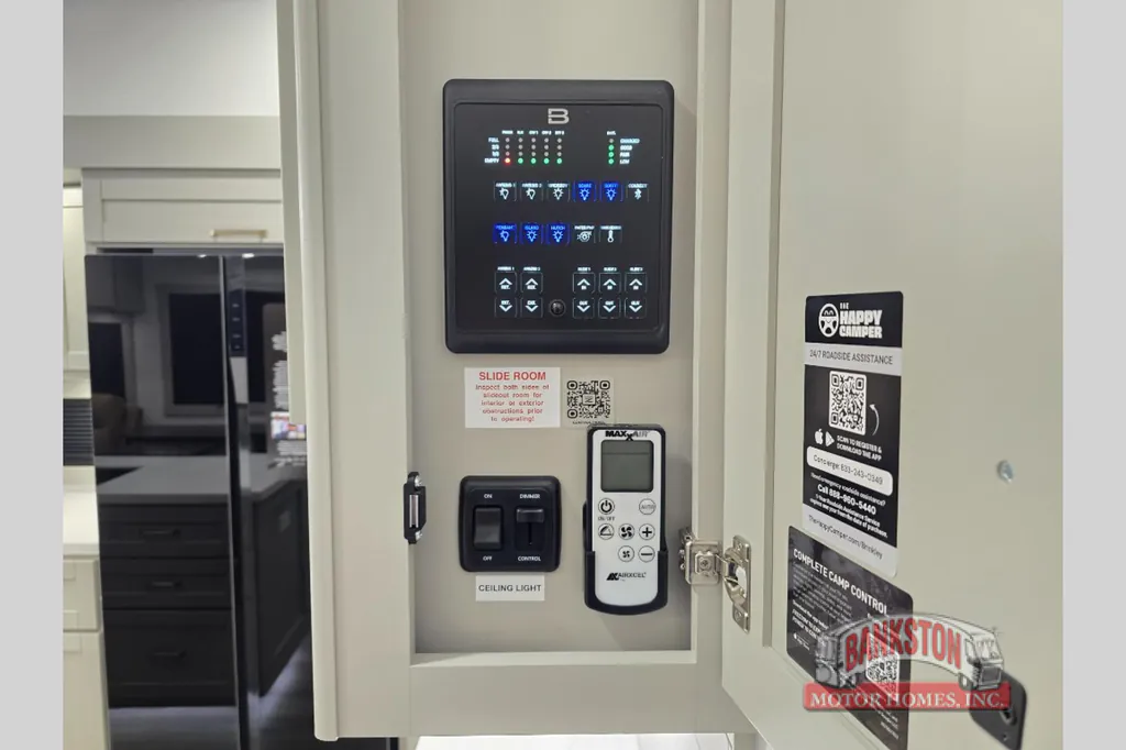 2026 Brinkley Model Z 3600, Photos photo 25
