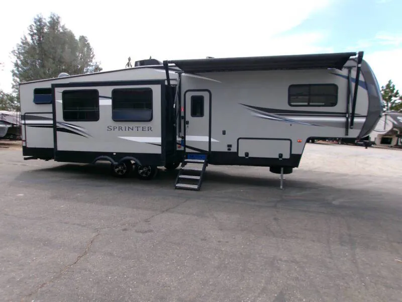 2020 Keystone Sprinter Campfire 32FWBH - Photo 2