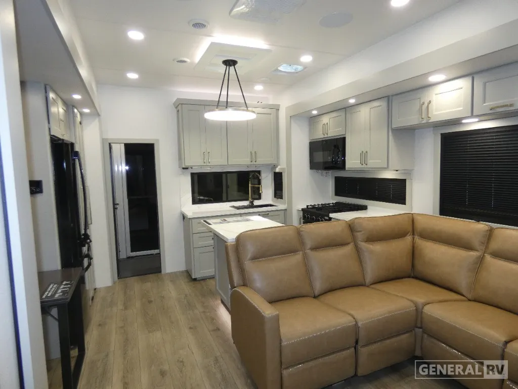 2026 Brinkley Model G 3250 - Photo 3
