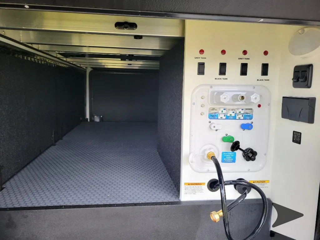 2026 Brinkley Model G 4100, Photos photo 7