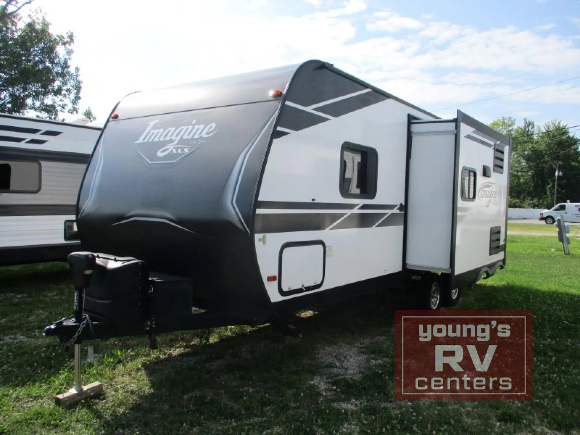 2021 Grand Design Imagine XLS 23BHE - Photo 2