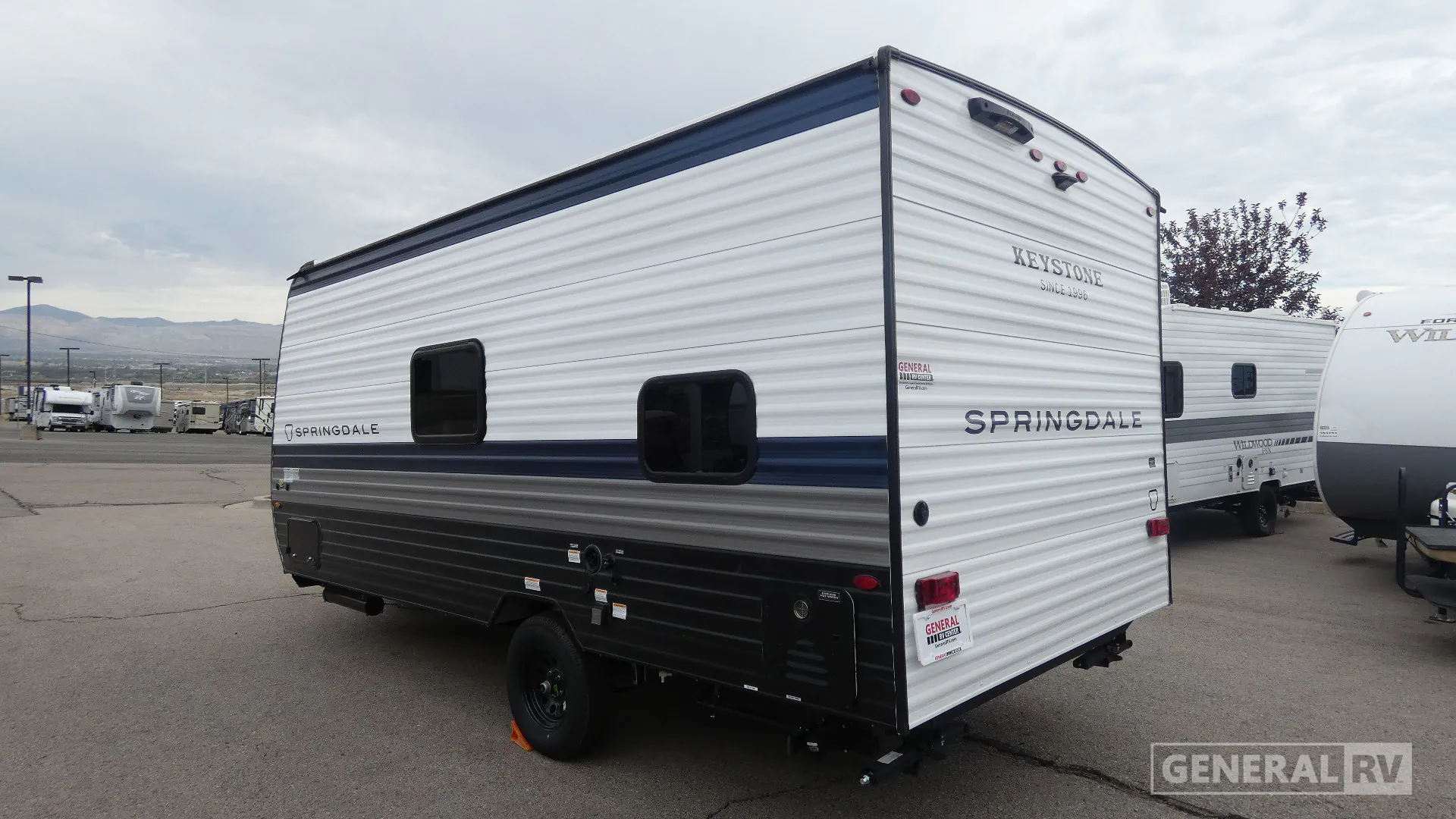 2027 Keystone Springdale Mini 1610BH - Photo 4