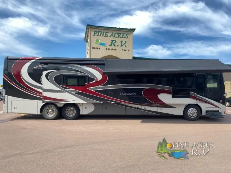 2018 Thor Motor Coach Tuscany Used    45AT only 029,124 Miles - Main photo