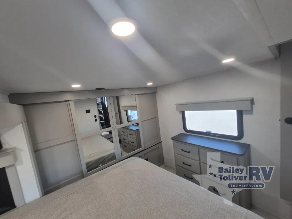 2026 Keystone Montana 377FL, Photos photo 10