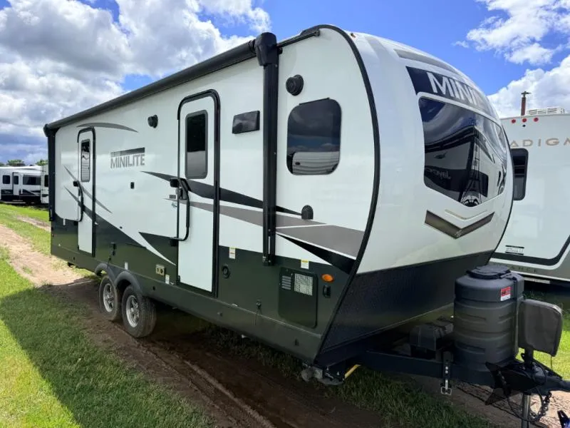 2024 Forest River Rockwood Mini Lite 2516S - Photo 2