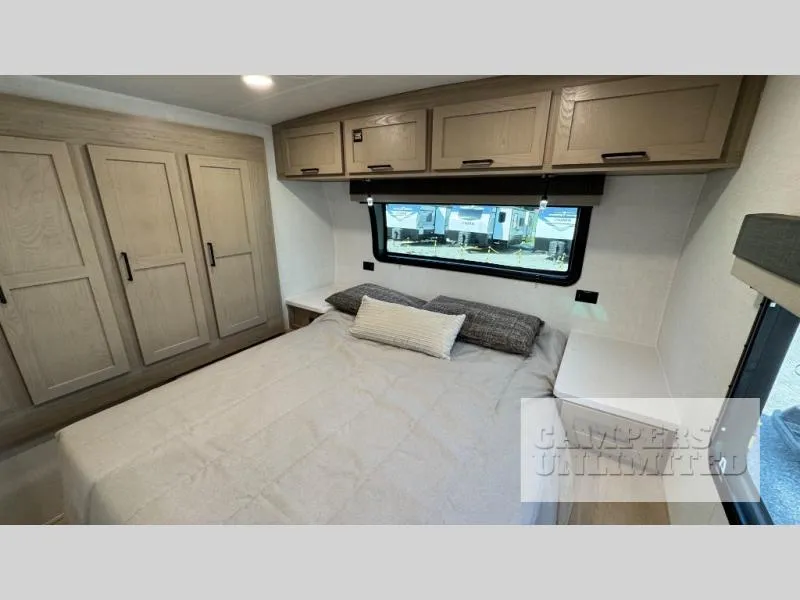 2026 Forest River Rockwood Mini Lite 2513S - Photo 3