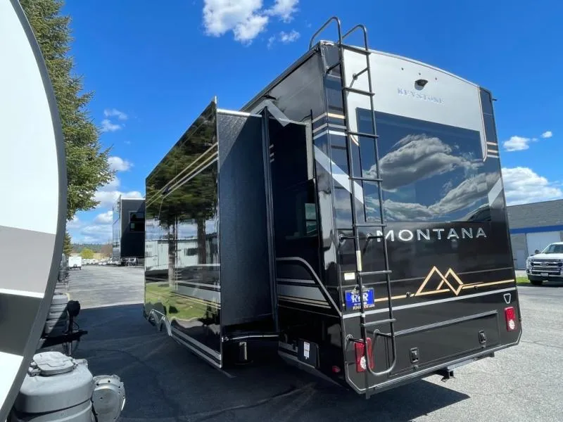 2026 Keystone Montana 3100RL - Photo 4