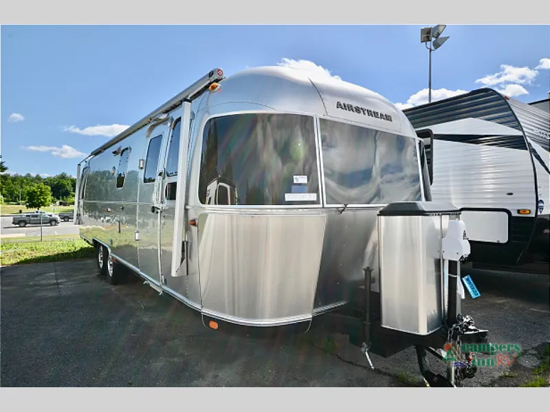 2017 Airstream Classic 30 - Photo 2
