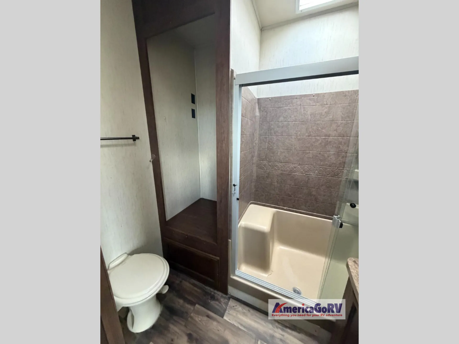 2019 Forest River Sandpiper 379FLOK - Photo 3