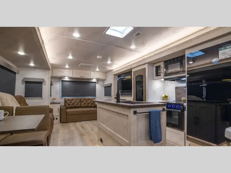 2027 Forest River Grand Surveyor 305RLBS - Photo 3