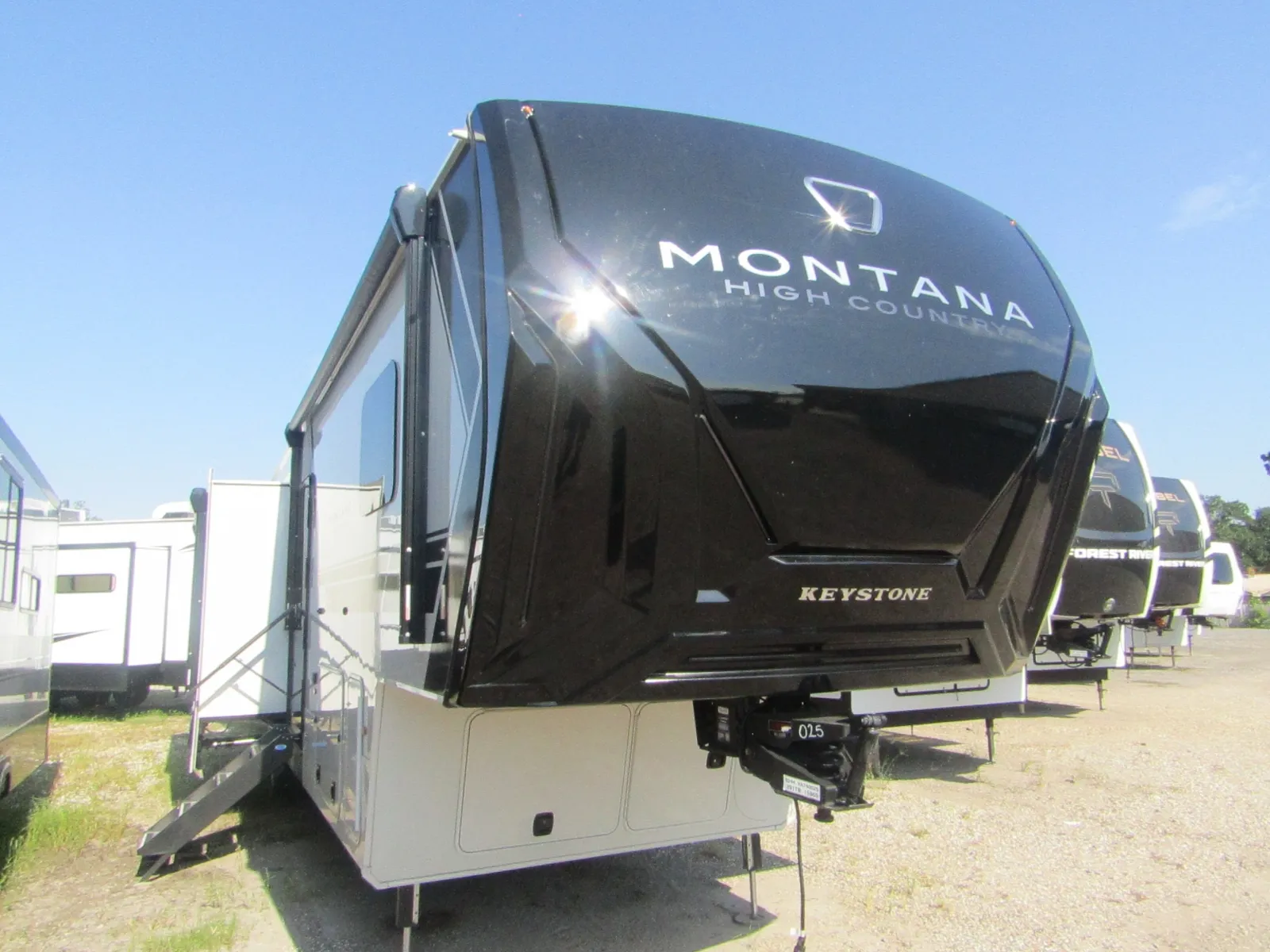 2027 Keystone Montana High Country 391TB - Photo 2