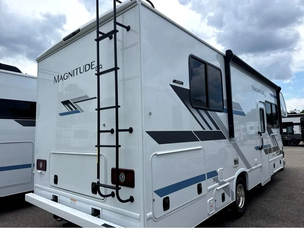 2027 Thor Motor Coach Magnitude GA28 - Photo 4