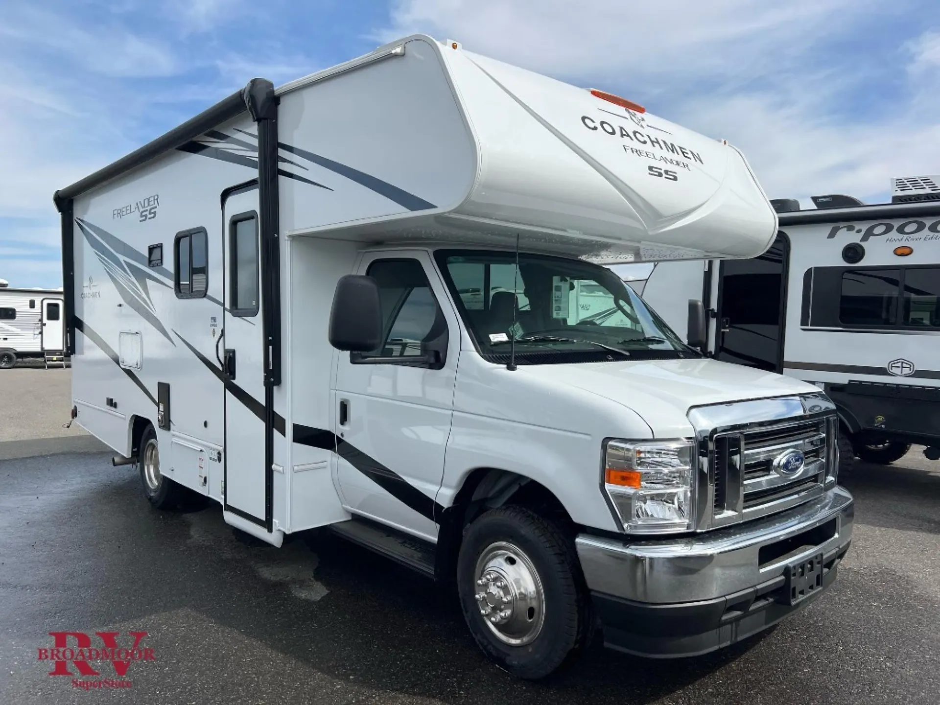 2025 Coachmen Freelander 21RSS Chevy - Photo 2