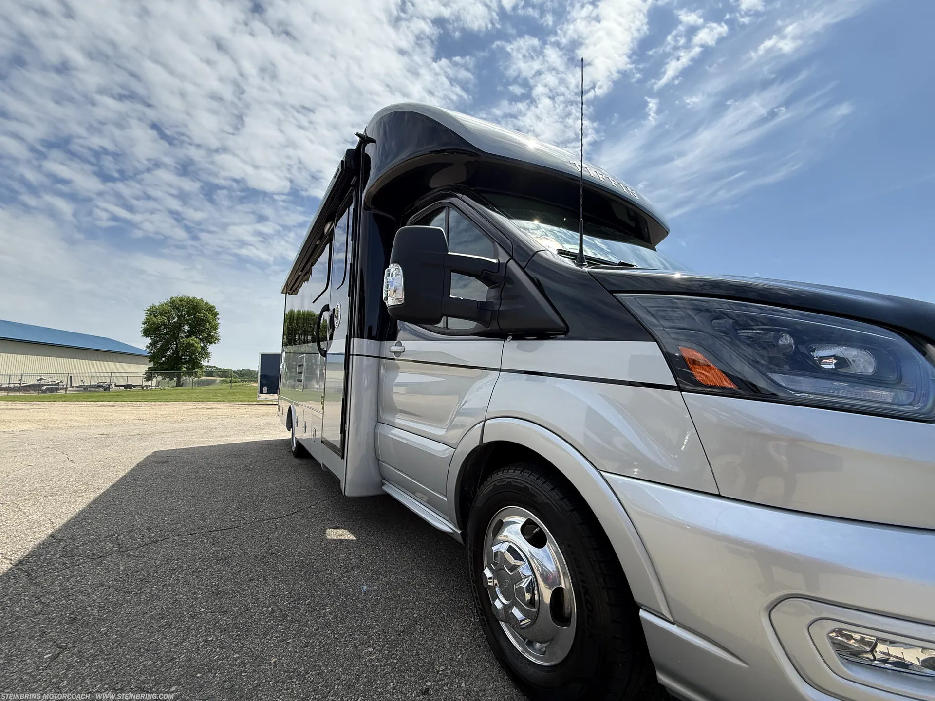 2023 Tiffin Midas 24 MT - Photo 4