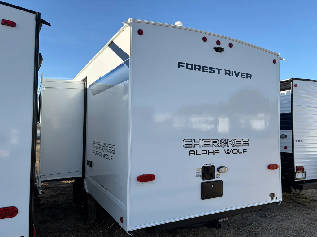 2026 Forest River Cherokee Alpha Wolf 21RB, Photos photo 4