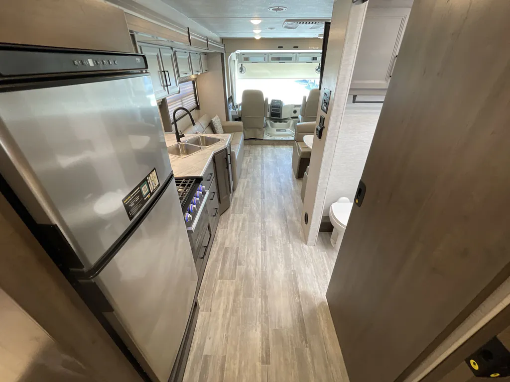 2024 Thor Motor Coach Freedom Traveler A29, Photos photo 3