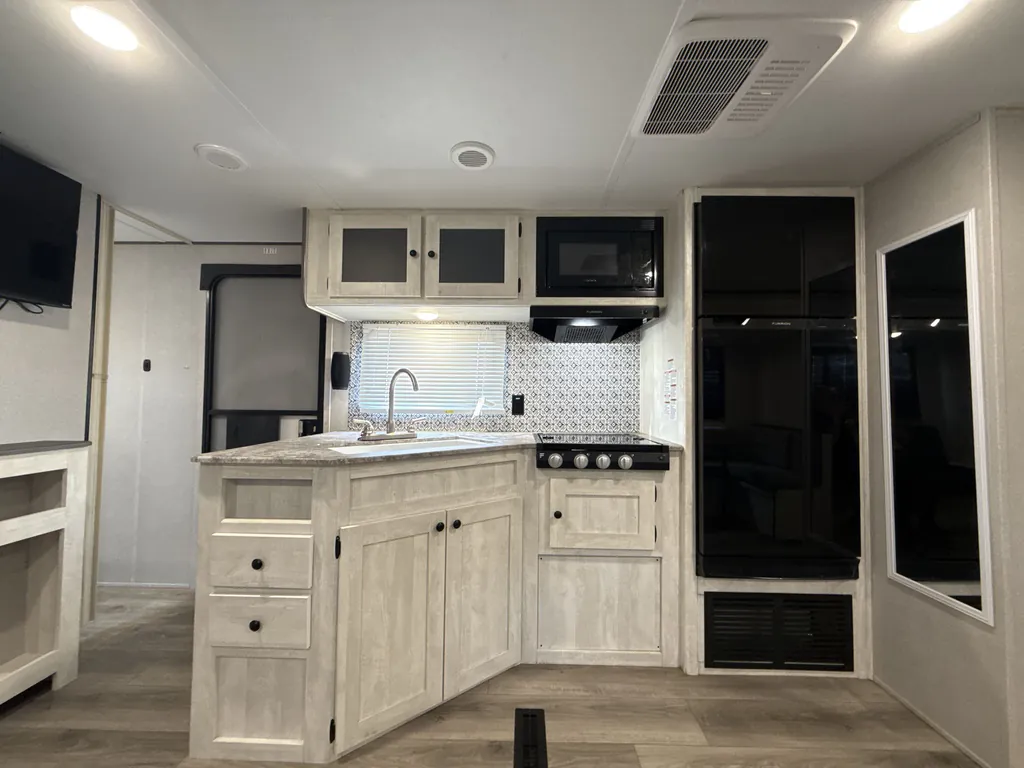 2024 Shasta I-5 530QB, Photos photo 10