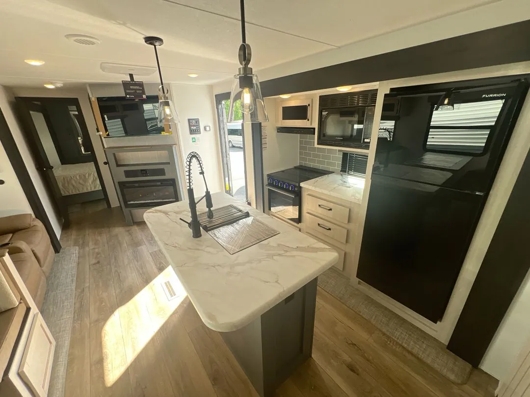 2027 Forest River Puma 32BHFS — Photo 6