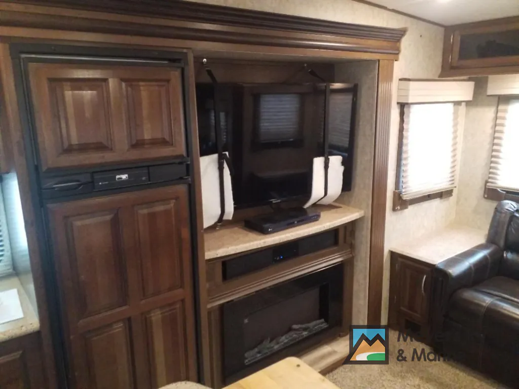 2018 Prime Time Crusader 295RST, Photos photo 10