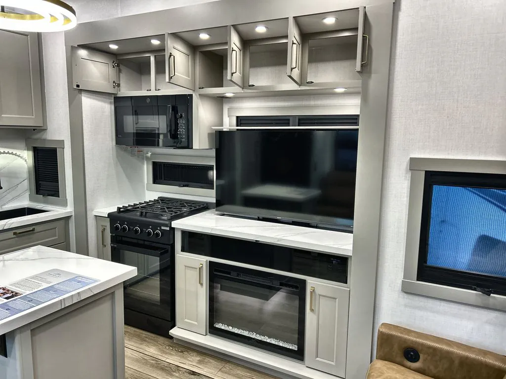 2026 Brinkley Model G 3520, Photos photo 28