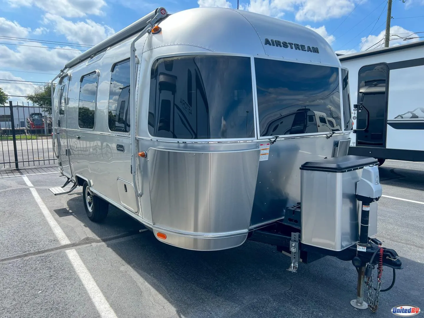 2020 Airstream Caravel 22FB - Photo 2