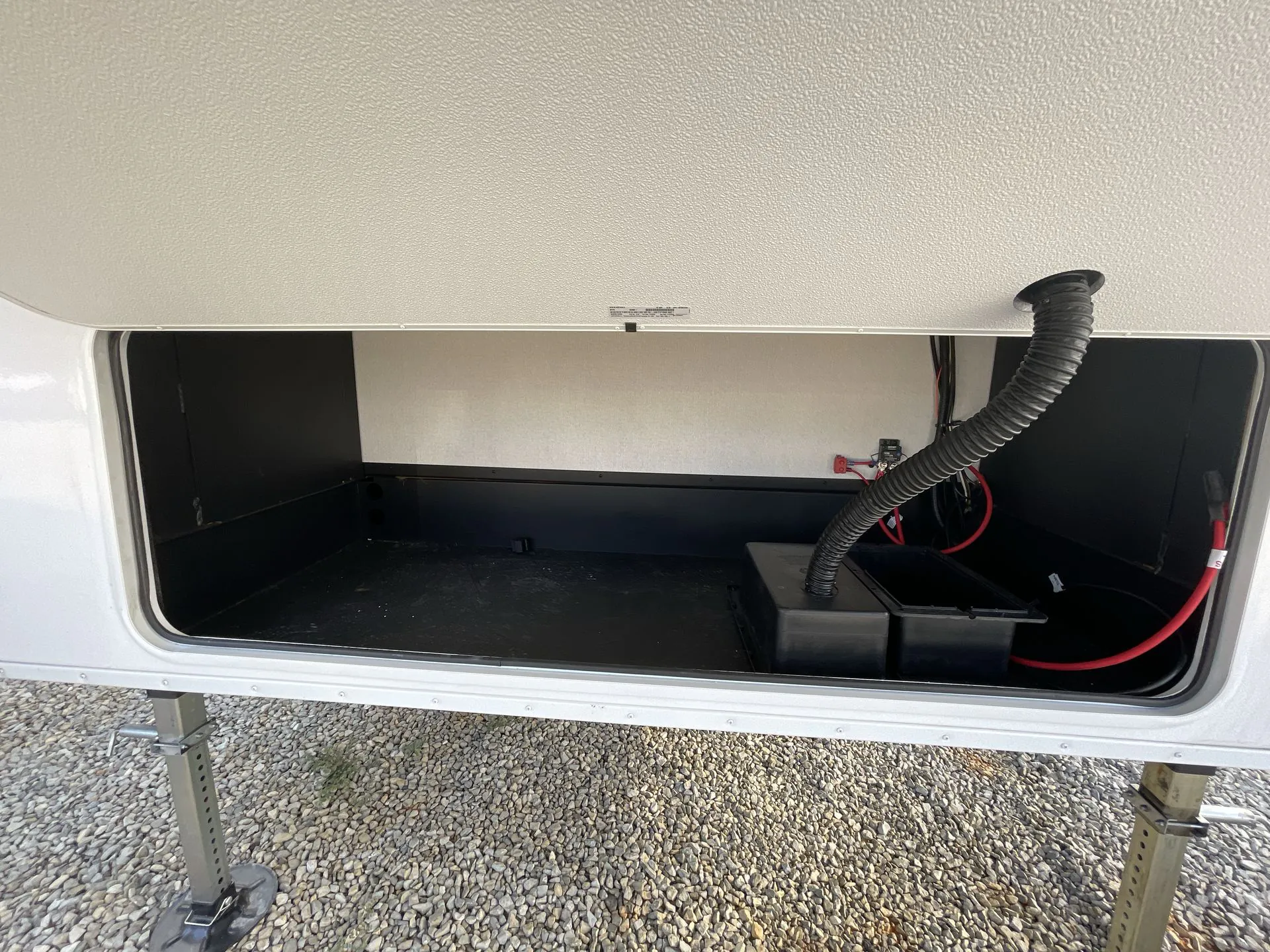 2027 Jayco Eagle 31RLT - Photo 3