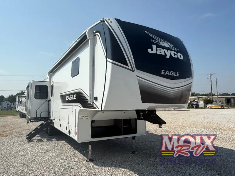 2026 Jayco Eagle 335LSTS - Photo 2