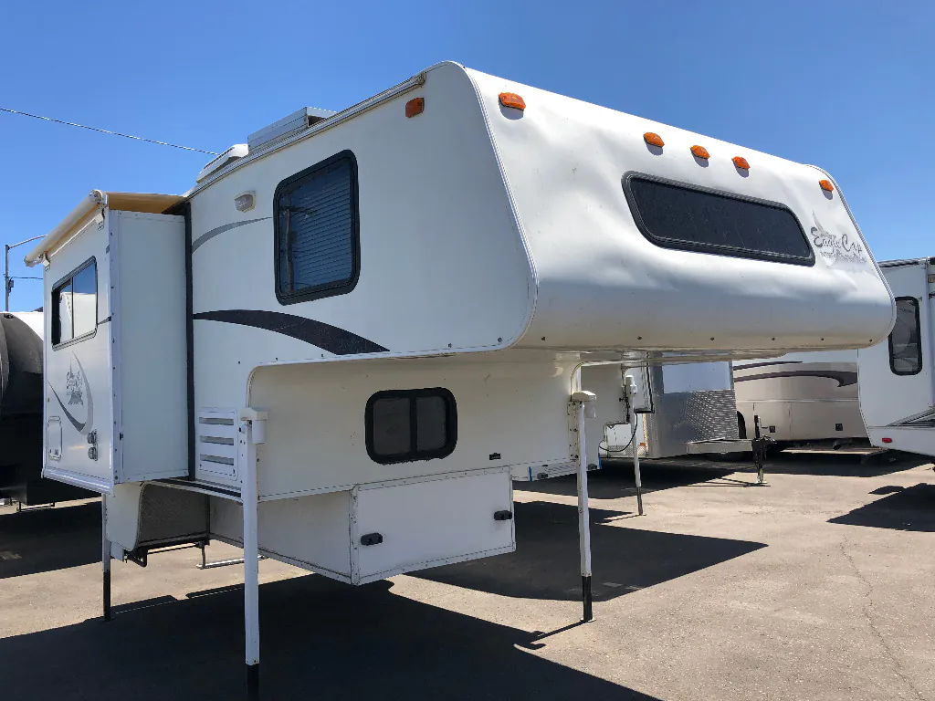 2004 Eagle Cap Campers Eagle Cap Used    850 - Main photo