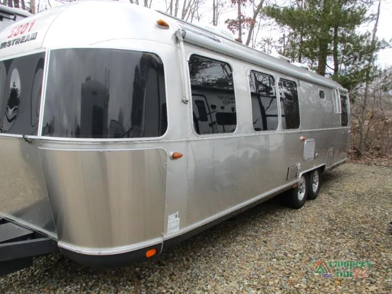 2016 Airstream Classic M-30 Classic - Photo 3
