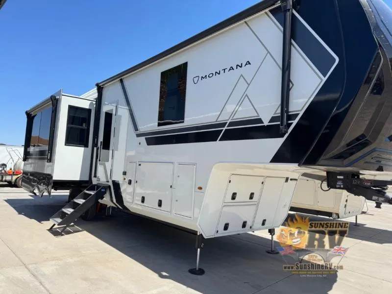 2027 Keystone Montana 3100RL - Photo 2