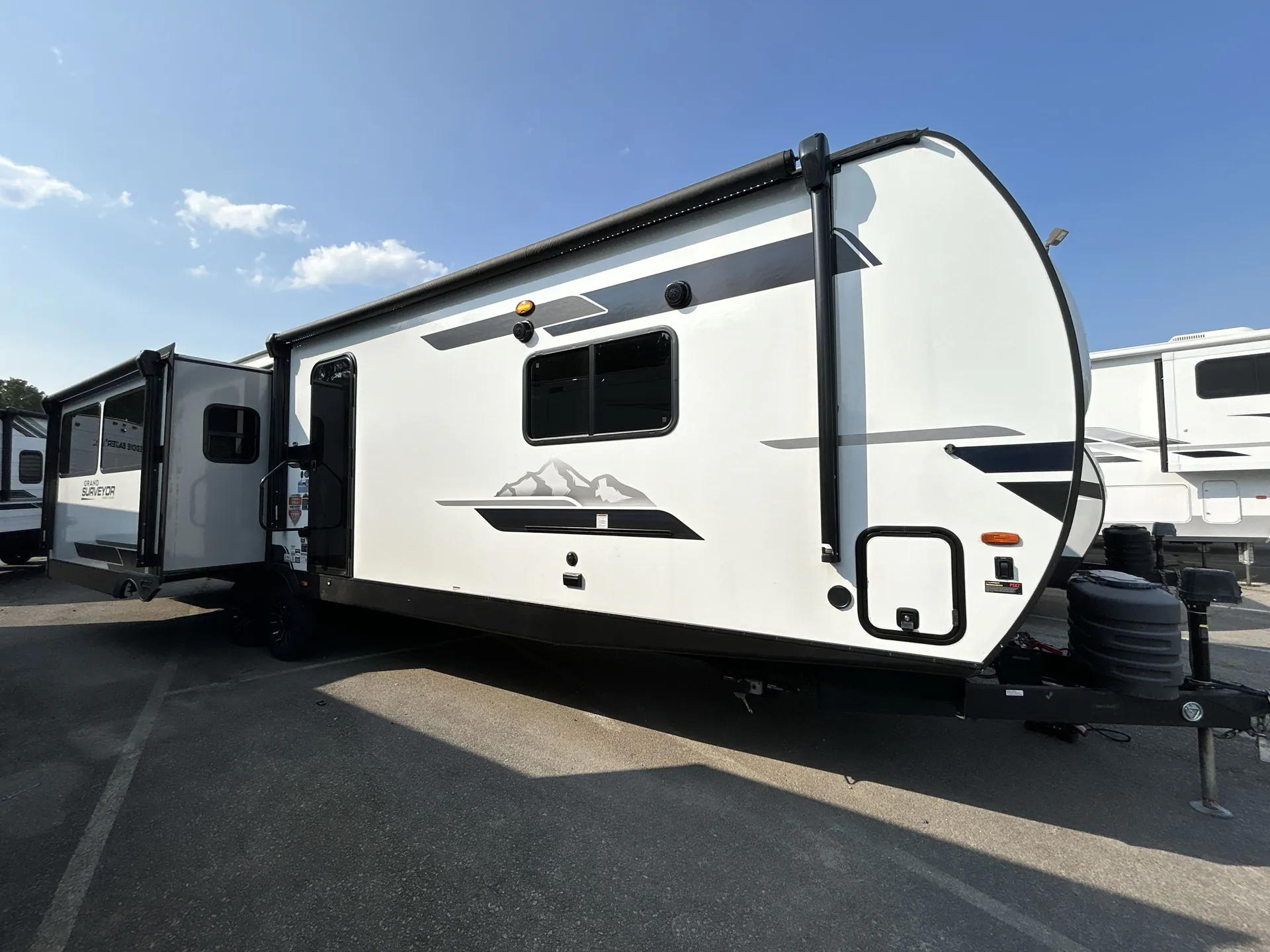 2024 Forest River Grand Surveyor 305RLBS — campside