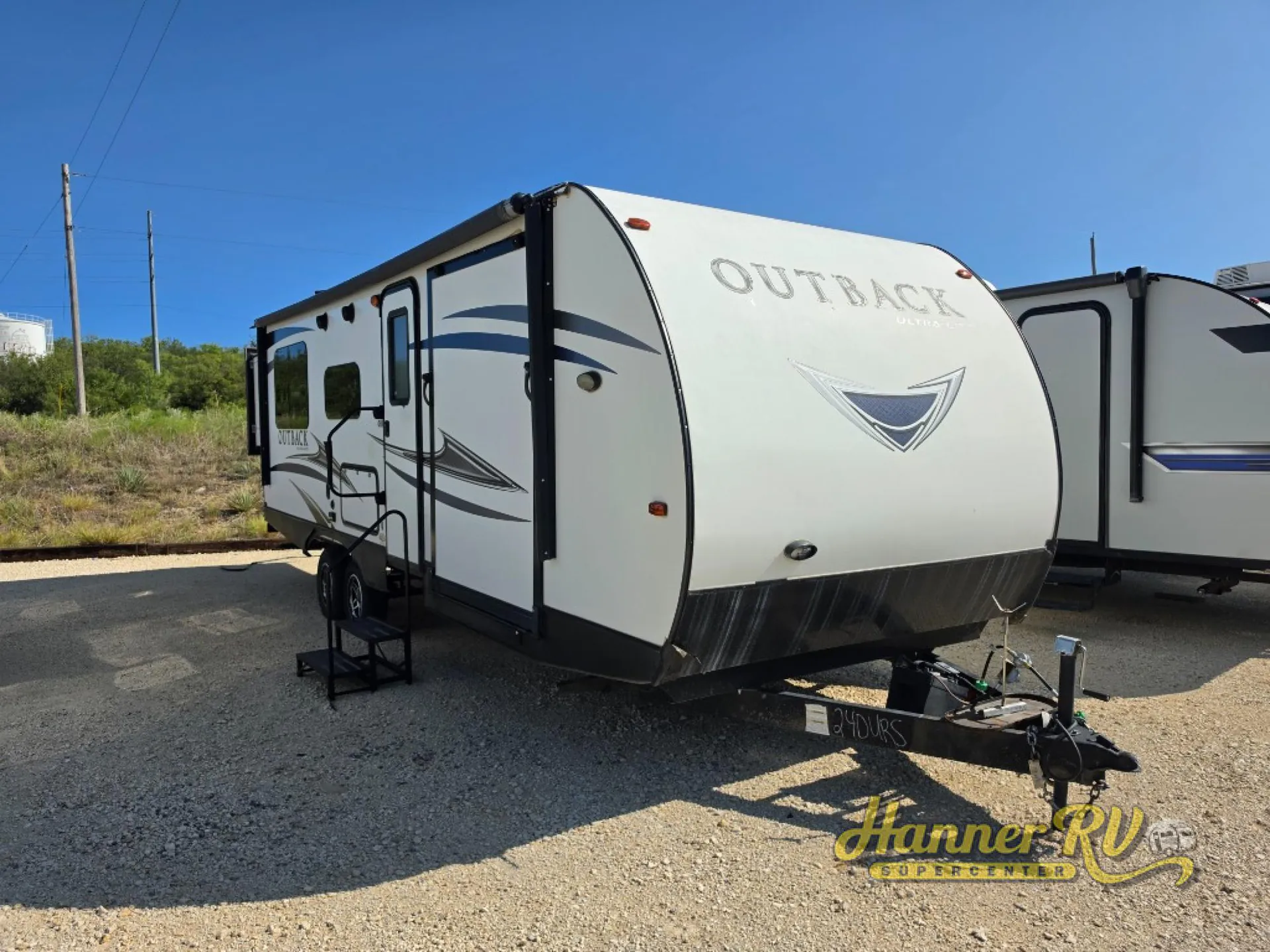 2018 Keystone Outback Ultra-Lite 240URS - Photo 2
