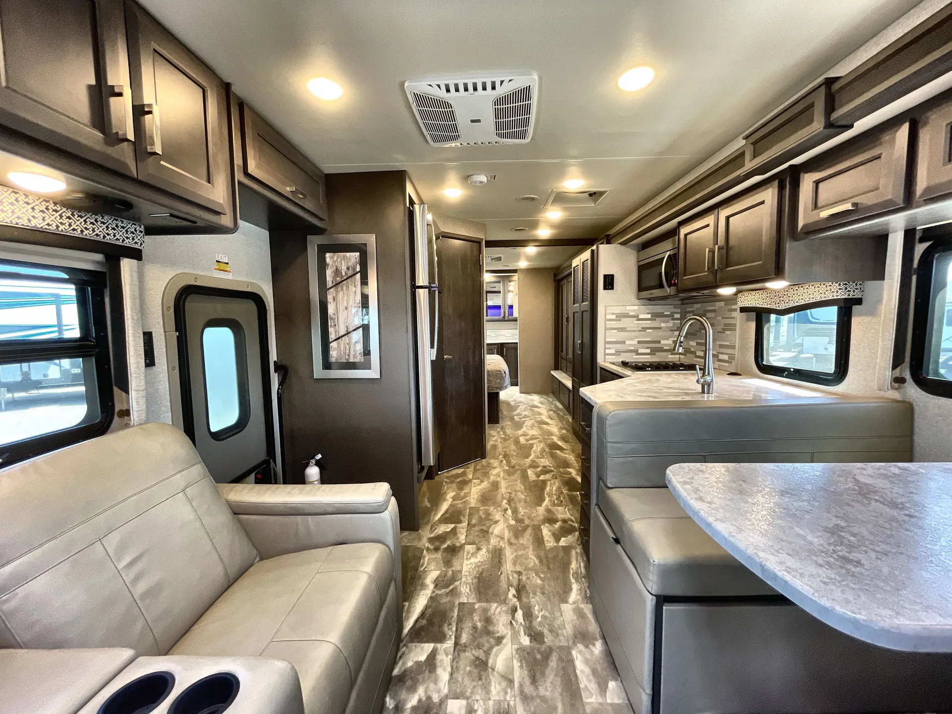 2023 Thor Motor Coach Omni BT36 — living area main