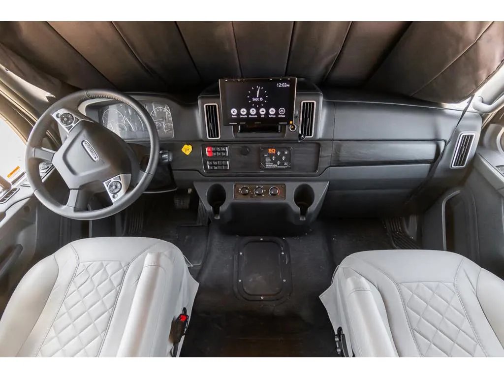 2027 Entegra Coach Accolade 37K, Photos photo 37