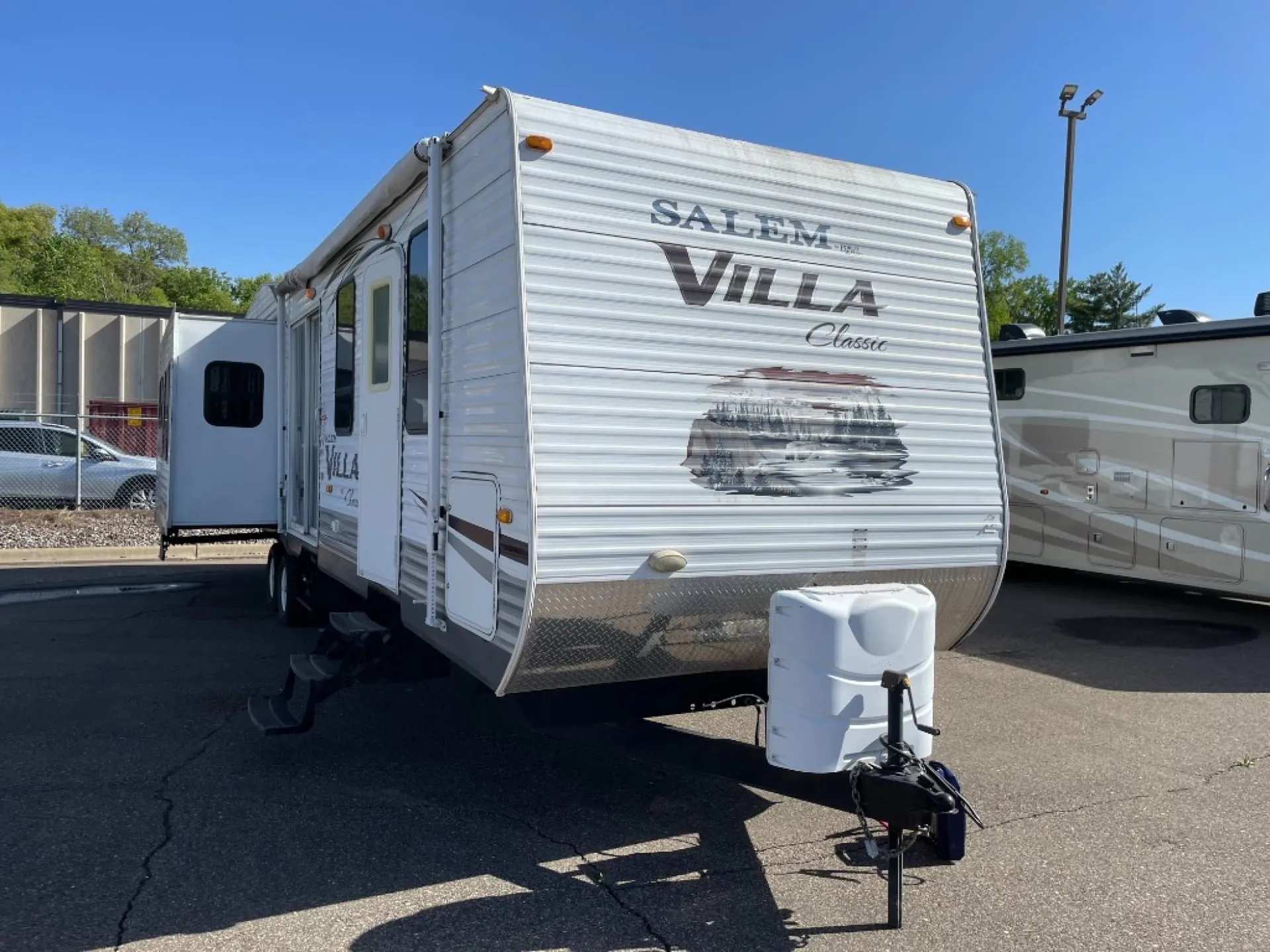 2011 Forest River Salem Villa 372REDS dealer photo 1 from Hilltop Camper and RV
